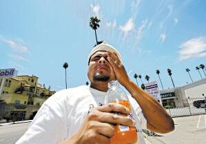 炎热的夏季如何预防中暑？