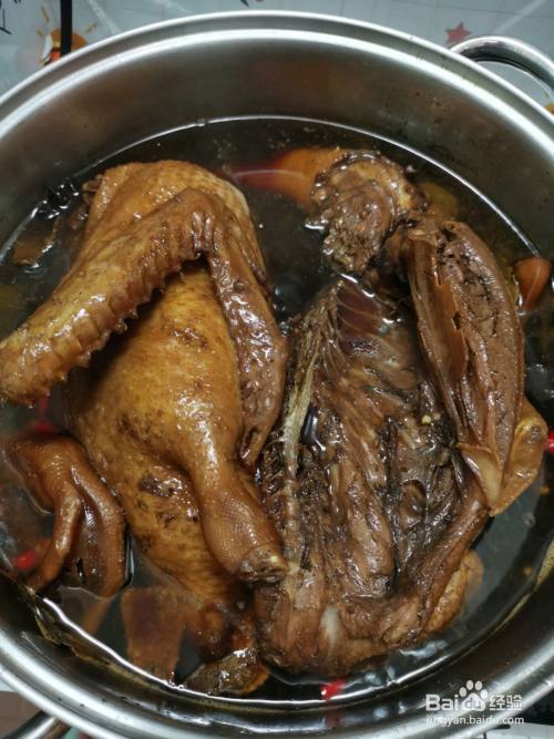 在家怎么做美味的卤鸭肉