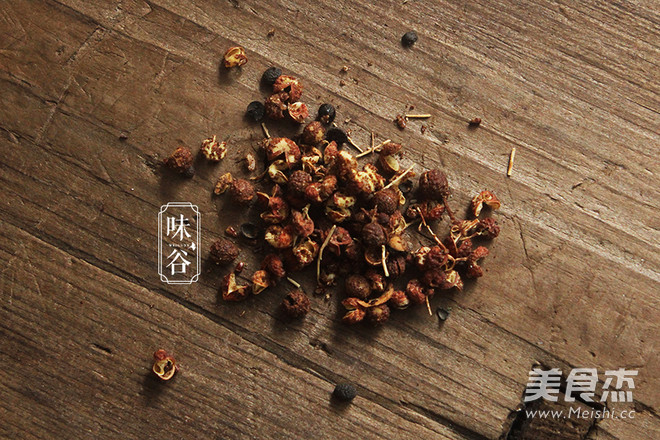 豆干炒腊肉的做法