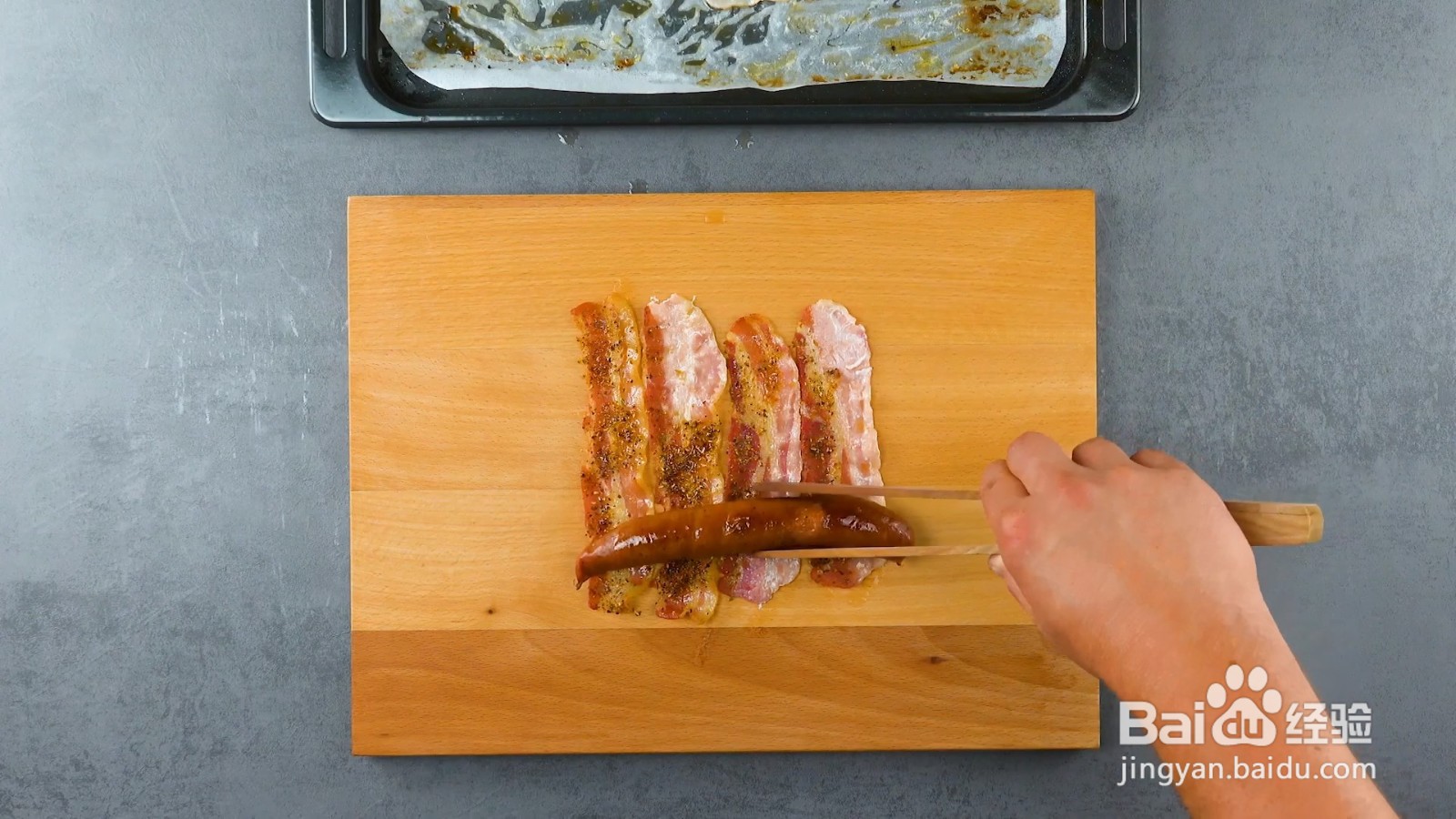 怎么制作超大培根香肠起司欧姆蛋