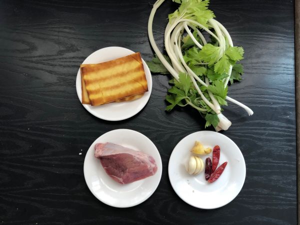 芹菜肉丝炒豆干