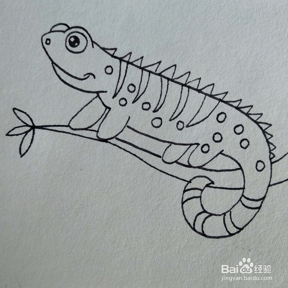 怎么画一只可爱的变色龙卡通儿童简笔画