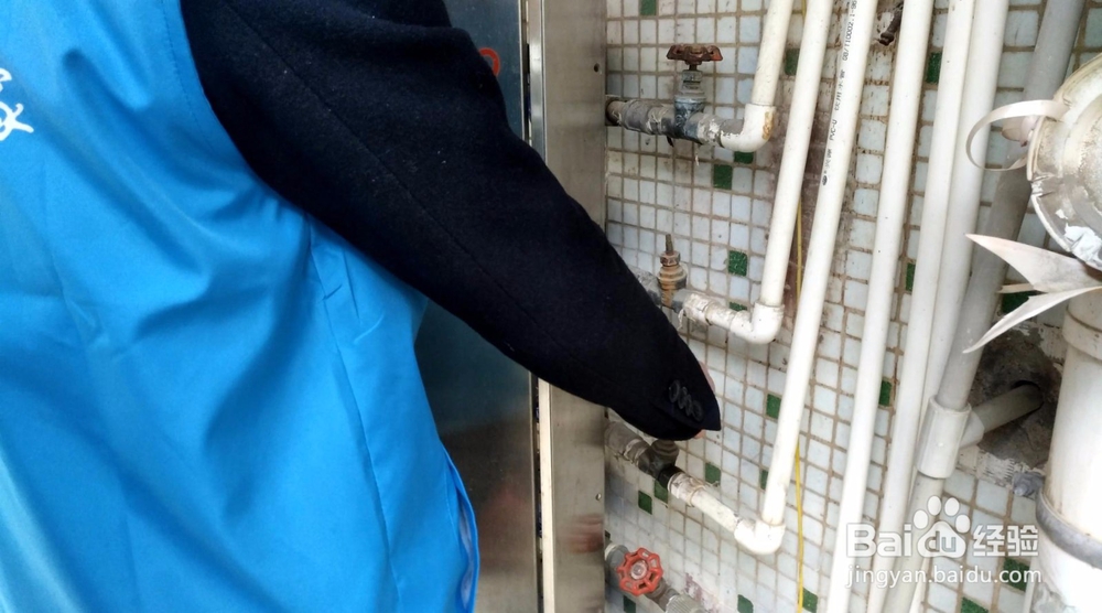 自来水管清洗流程及需要注意的细节