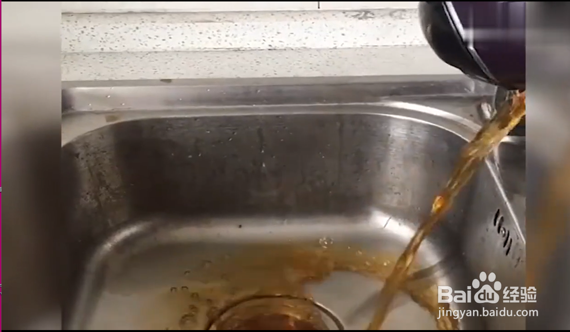 如何清洗水壶中的水垢