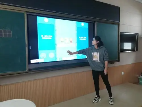 希沃白板中的板中板在哪