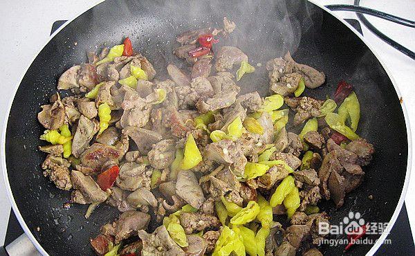 跟着做美味的泡椒鸡肝