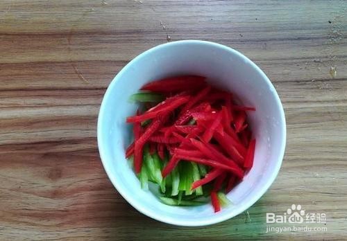 如何做好吃的藤椒鸡？