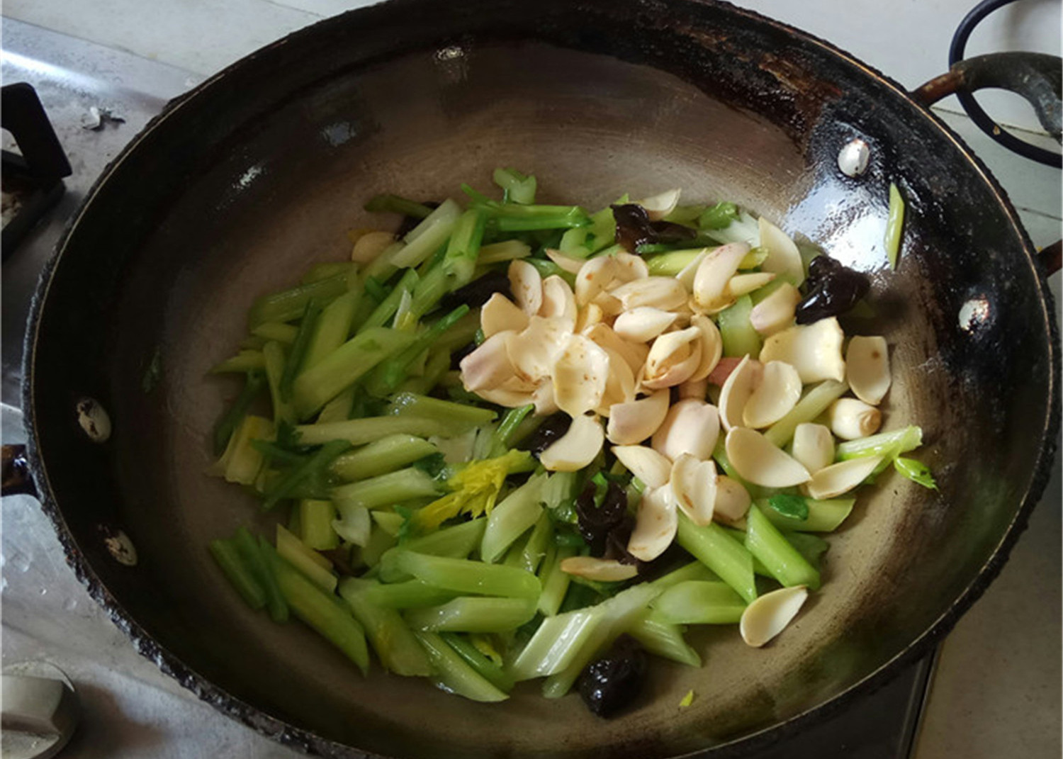 新鲜百合怎么炒