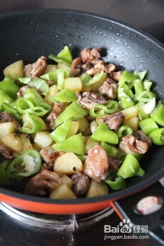 土豆烧鸡家常做法
