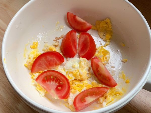 豆腐西红柿鸡蛋荞麦面