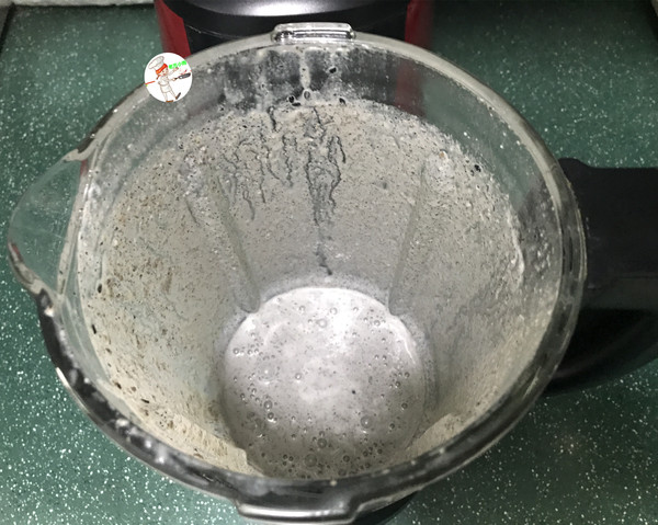 豆浆桃仁芝麻糊