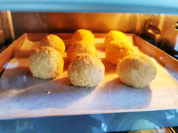 爆浆芝士土豆球