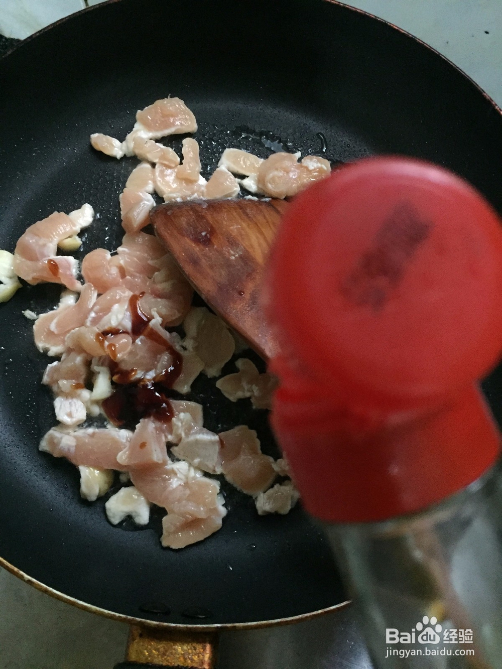 怎样做蘑菇炒鸡脯肉