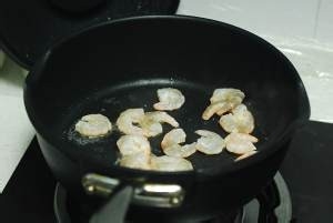 怎么做杏仁芦笋炒虾仁