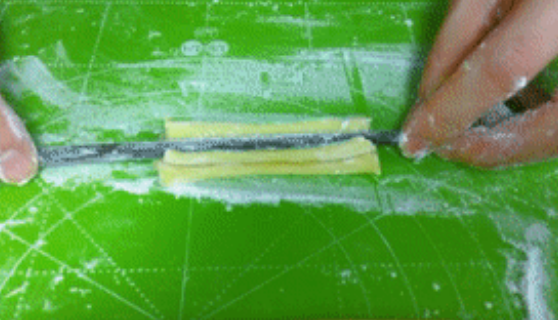 宝宝早餐系列~迷你油条