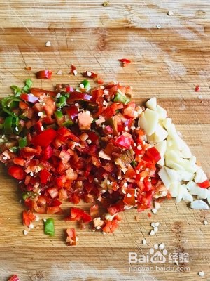 香辣鹌鹑蛋的做法