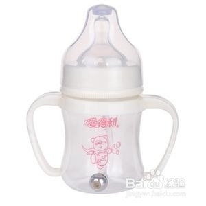 根据宝宝年龄来选购奶瓶