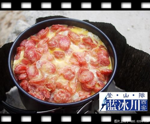 怎样在户外制作黄金腊肠饭