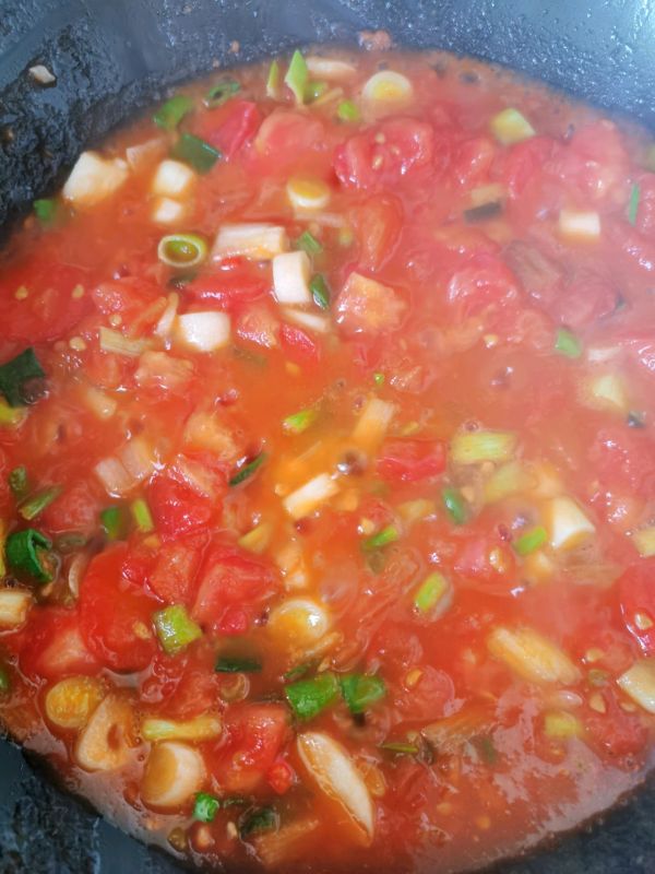 番茄浓汤烩金针菇