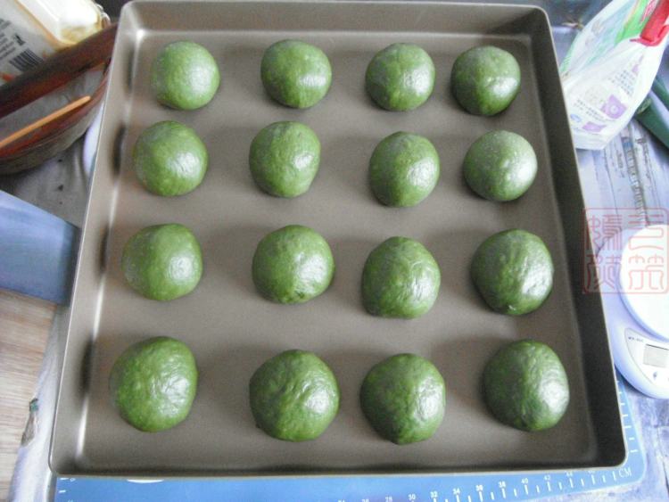 想吃淡奶抹茶小餐包？轻轻松松就能学会