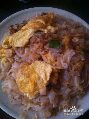 简单易做的美味早餐:蛋炒河粉