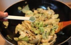 炝炒包心菜的制作方法