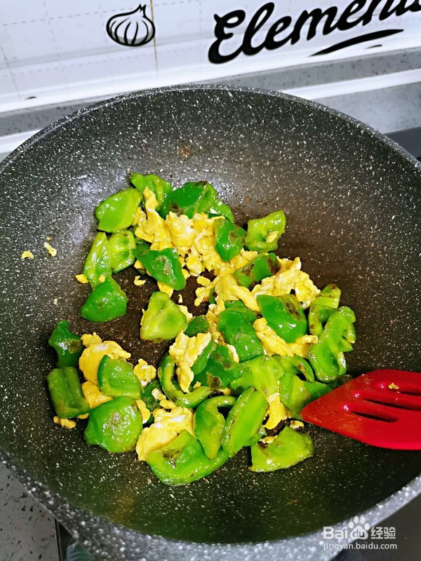 青椒炒鸡蛋制作流程