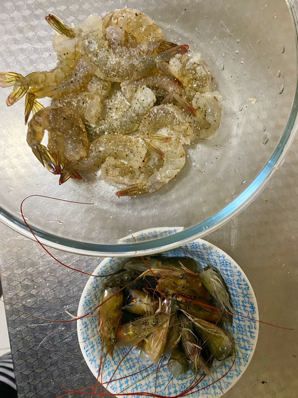 蒜香奶油虾仁意面