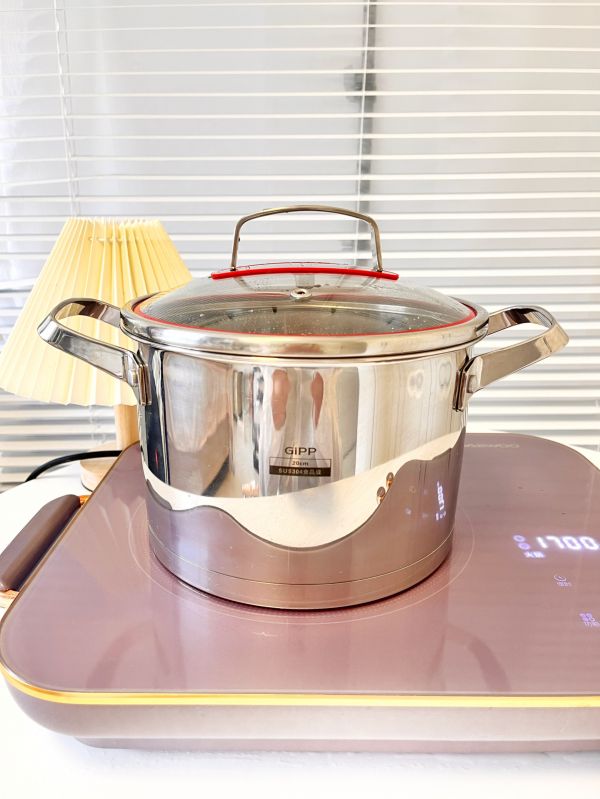 虫草鸡腿玉米汤