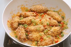 如何做椒麻避风塘鸡翅？