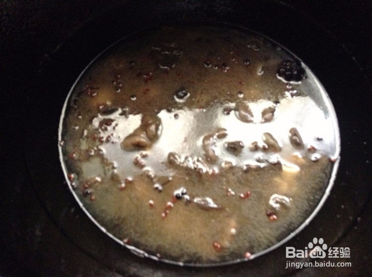 松蛾炖鸡的做法