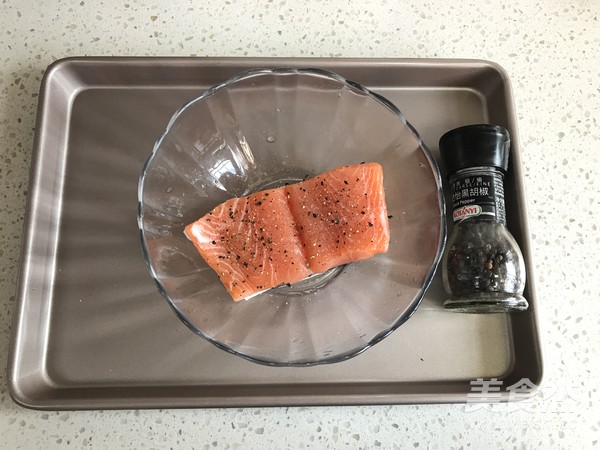 迷迭香烤三文鱼