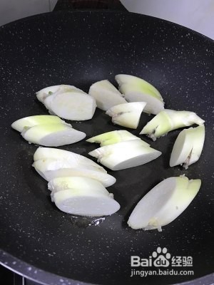 养生食补鲮鱼肉酿茭白的做法