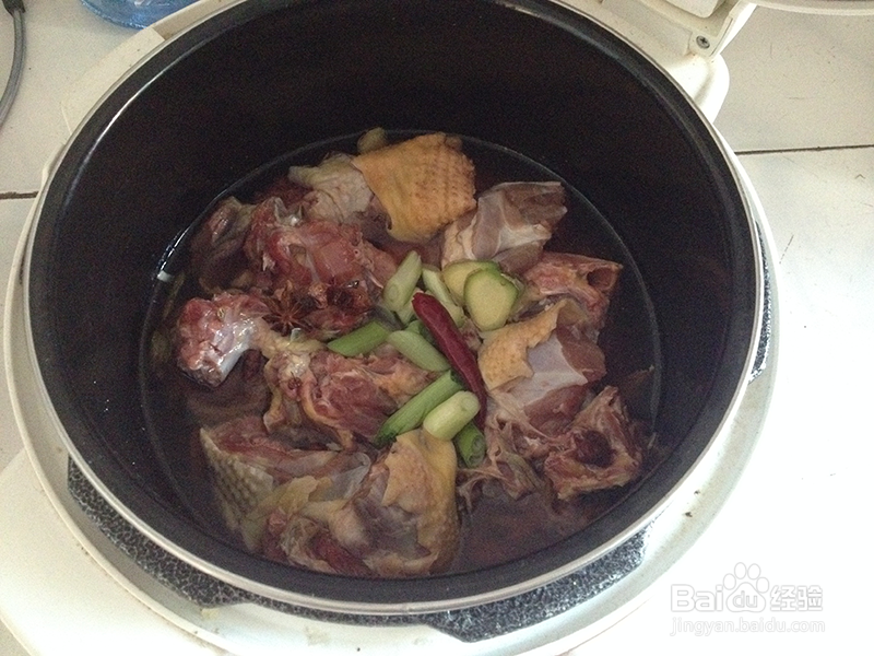 小鸡炖枸杞冬瓜的做法