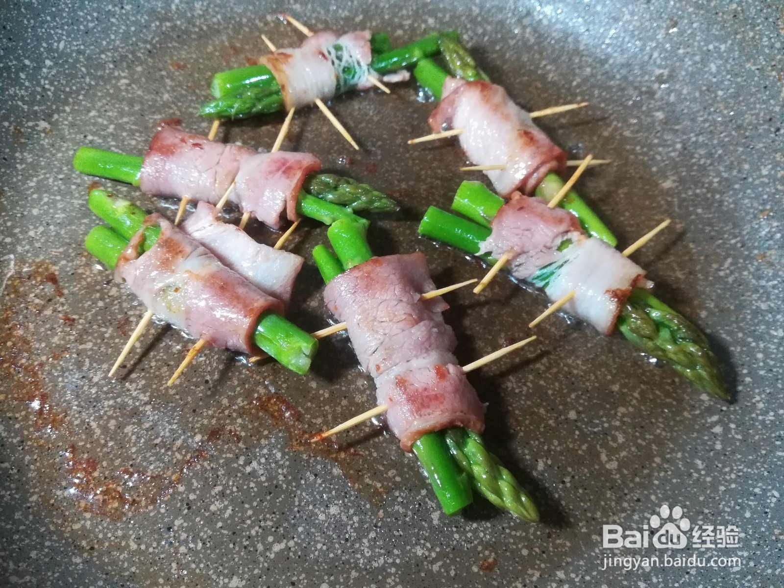 香煎培根芦笋卷的做法