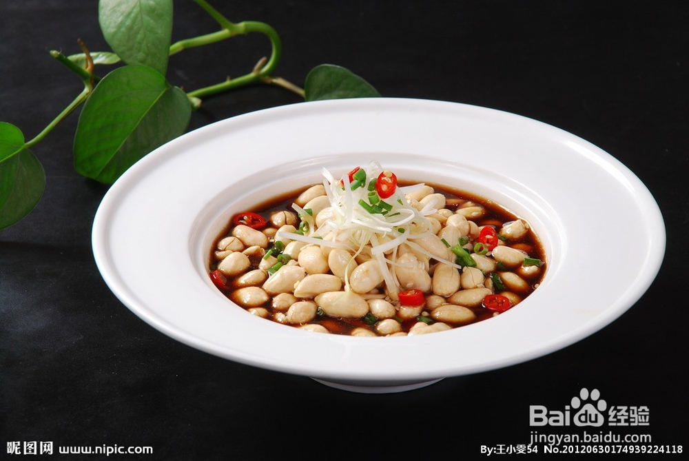 除去各种臭味，使空气变得更清新