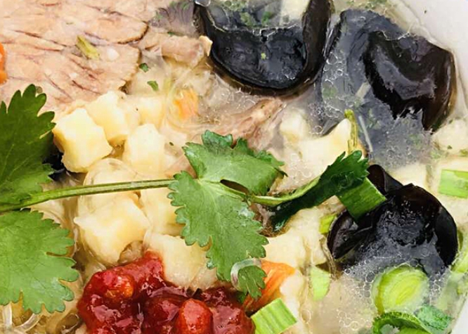 秦圣陕西羊肉泡馍，网红半成品小吃，从家里吃到陕西的味道