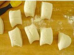 如何做葱花油盐肉松饼