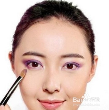 优雅魅惑紫色眼妆教程