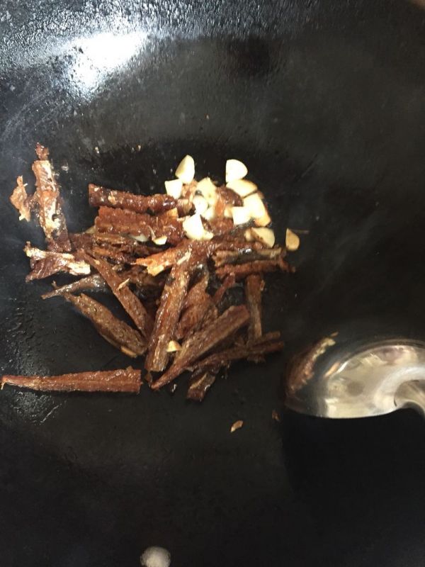 豆豉鲮鱼油麦菜