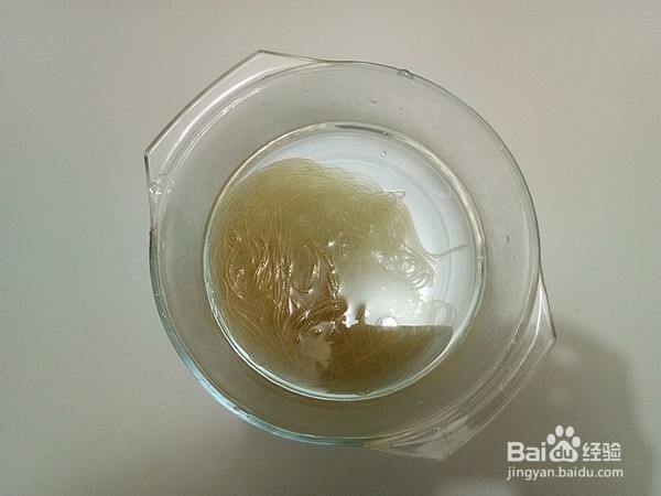 圆白菜炒粉丝的步骤