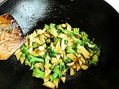 鲍汁兰花杏鲍菇