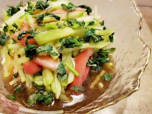 养生食补秒拌莴苣番茄青萝卜的做法