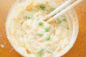豌豆虾饼的做法