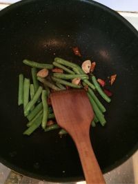 川菜干煸四季豆的做法