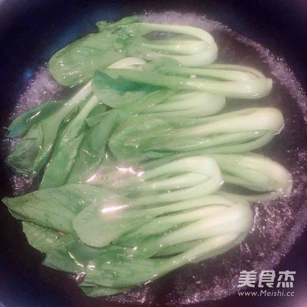 香菇虾仁醮汁上海青