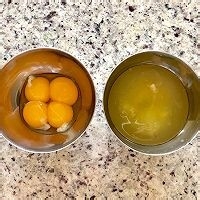 如何制作美味的鸡蛋卷？