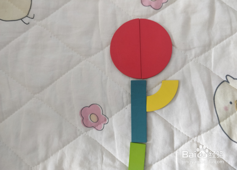 用幼儿积木怎么拼一棵花?