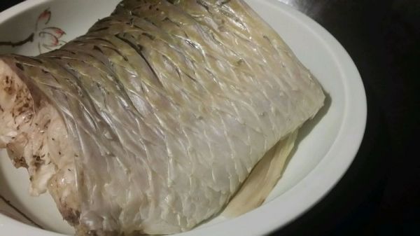 姜葱茸清蒸鱼腩