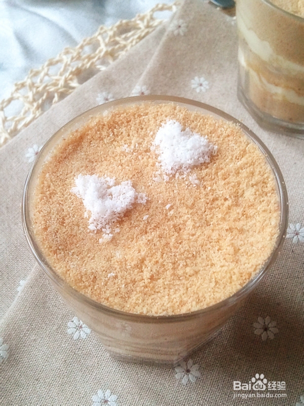 巧用剩余点心变身奢侈甜品——木糠蛋糕杯